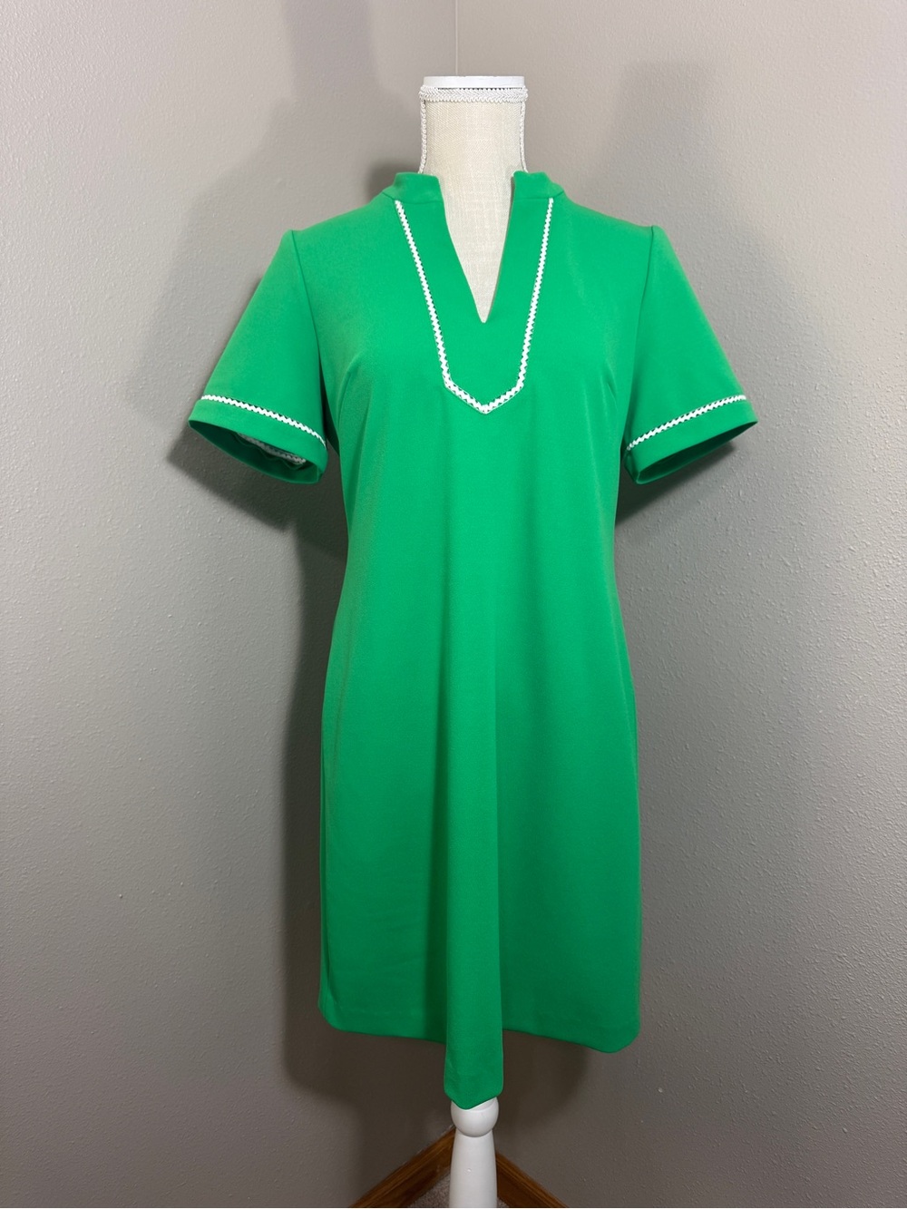 Tommy Hilfiger Green Split-Neck Short Sleeve Women's Dress